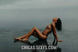 Aplicaciones de citas: Imagen de portada que una mujer sexy pondría en su perfil.